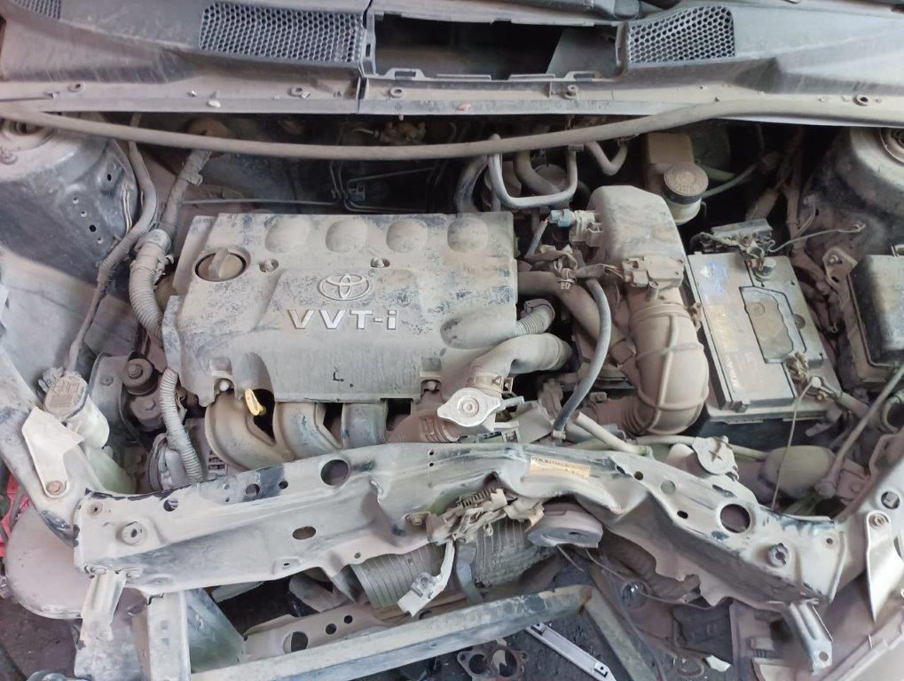  Toyota YARIS 2000    EN DESARME